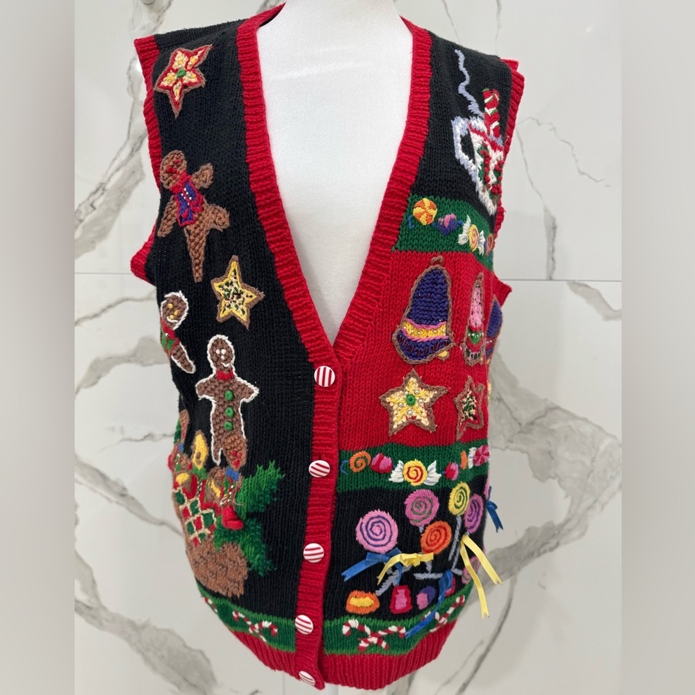 Bechamel Vintage Christmas Vest Gingerbread Men Red Black Green Knit Sweater